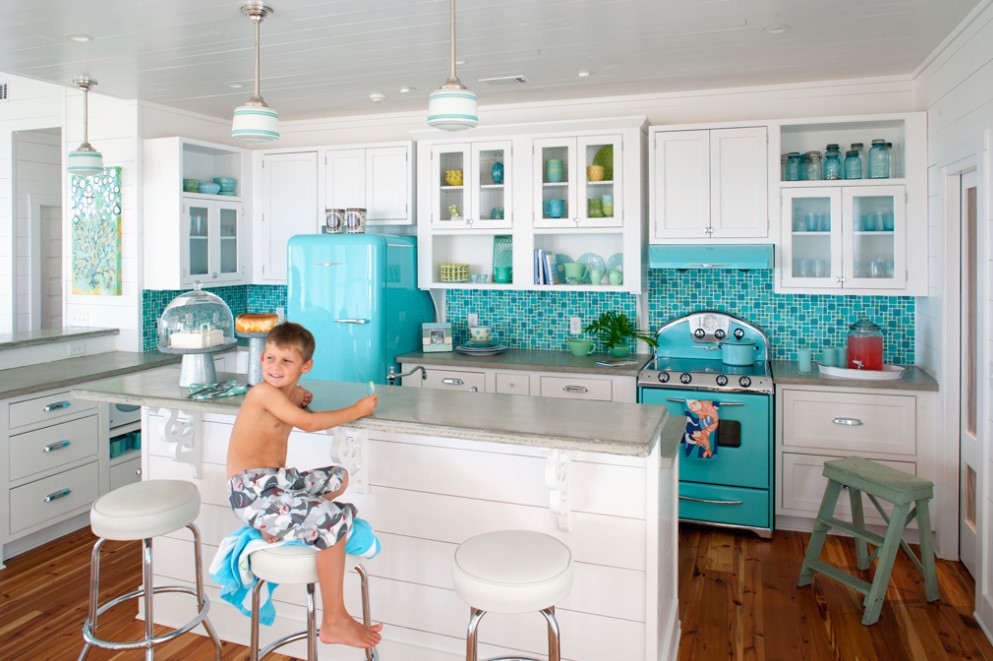two tone kitchen Retro Design